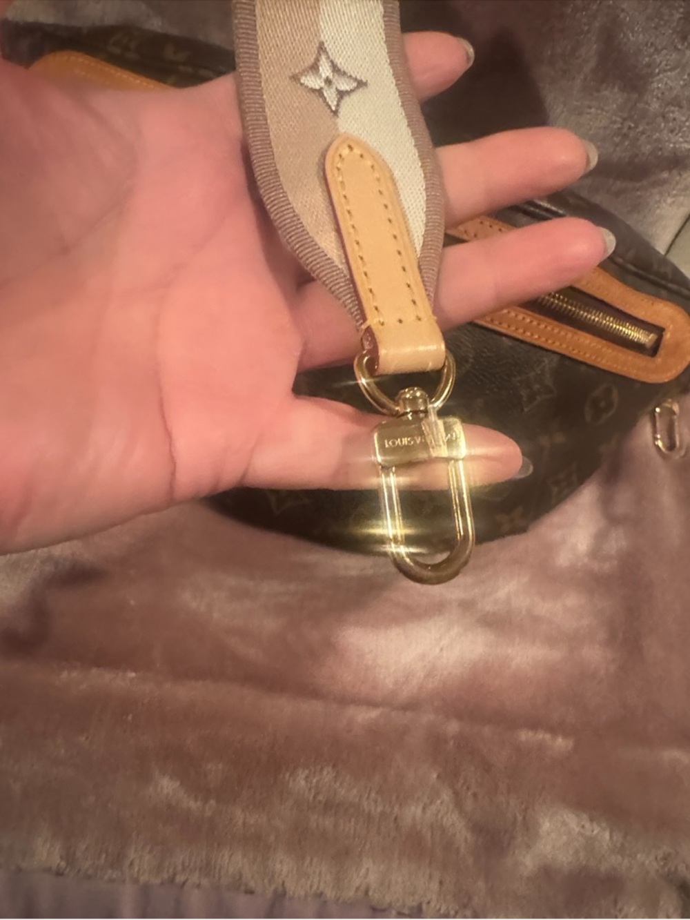 Louis Vuitton Monogram Crossbody in Brown with Tan and Gold Accents. Strap added - Picture 12 of 14